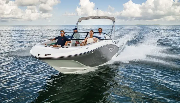 sundeck-217-ob- Hurricane SunDeck deck boat available for weekly rental in South Florida